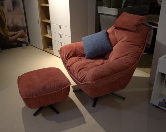 684174b84496f2a3ab292f57