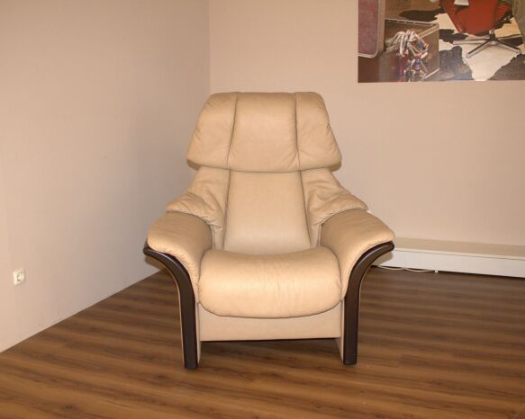 68417bbc4496f2a3ab293953