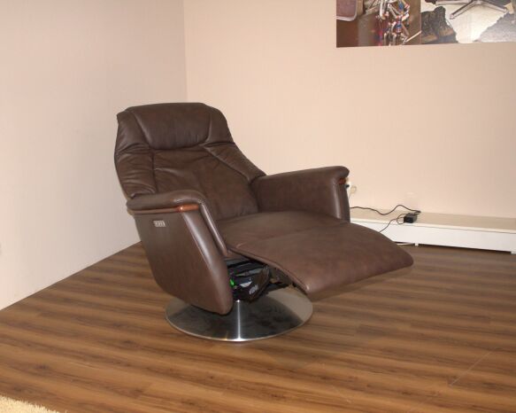 68418d584496f2a3ab294611