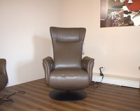 6841a8f84496f2a3ab295ce6