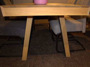 684c18b44496f2a3ab2fe56e