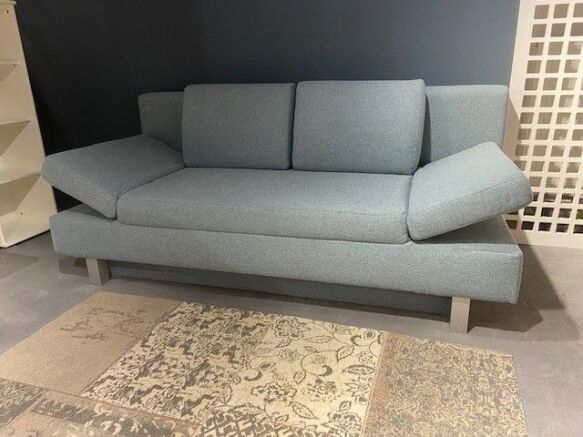 693bf78170d5403609fa37b8