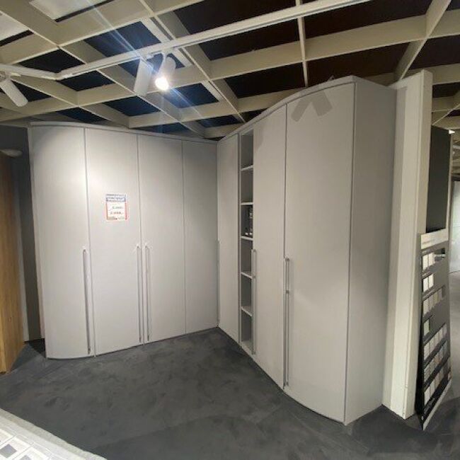 Eckschrank geschlossen 2