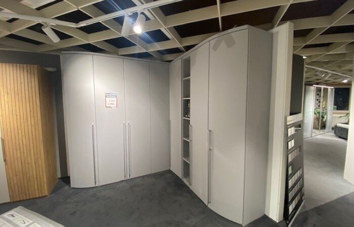 Eckschrank geschlossen 2