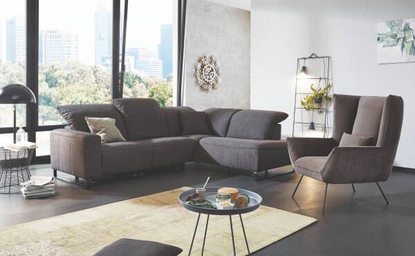 Dunkelgraue Couch mit Sessel