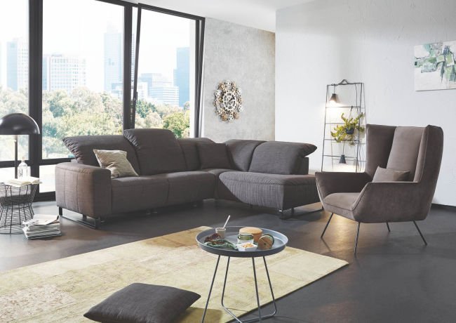 Dunkelgraue Couch mit Sessel